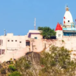 अयोध्या राम मंदिर विवाद के बाद हरिद्वार के मनसा देवी मंदिर में लागू हुआ नया नियम, अब बिना जेब वाले कुर्ते पहनेंगे पुजारी