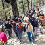 2 दिन के ब्रेक के बाद उत्तराखंड में चारधाम यात्रा फिर शुरू, सुबह 6 बजे से श्रद्धालुओं की आवाजाही जारी